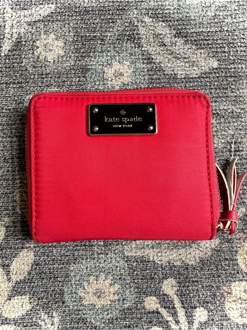 Kate Spade New York Wilson Road Darci Red Zip Around Wallet
